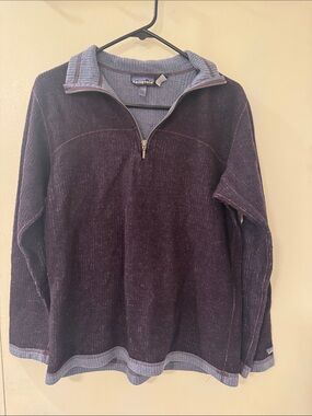 Patagonia women’s wool 3/4 Zip-Up Sweater in Plum with lavender fleece inside